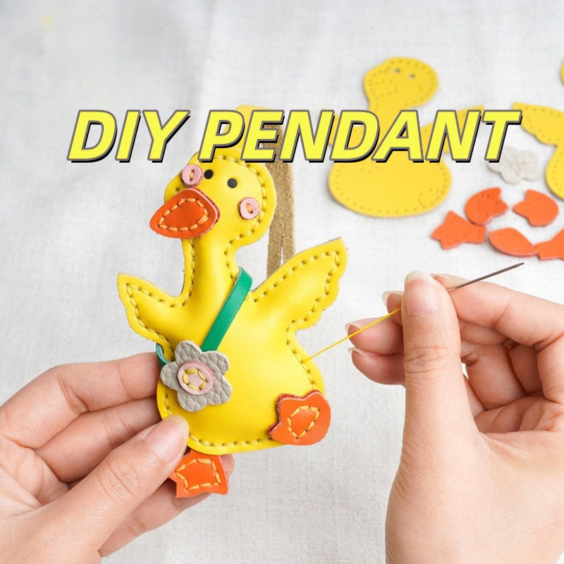DIY Leather Duck Keychain Kit – Handmade Cute Duck Charm Craft Set in PU & Genuine Leather
