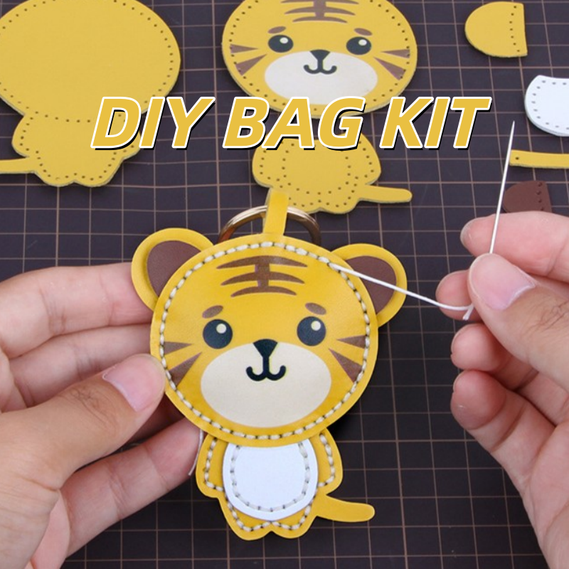DIY Tiger Keychain Leather Craft Kit – Pre-Cut Cowhide Sewing Kit with Video Tutorial, Handmade Animal Keyring DIY Set