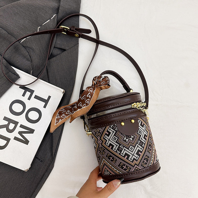 DIY PU Leather Bucket Bag Kit for Beginners – Handmade Shoulder & Crossbody Bag Sewing Kit with Pre-Cut Materials and Video Tutorial