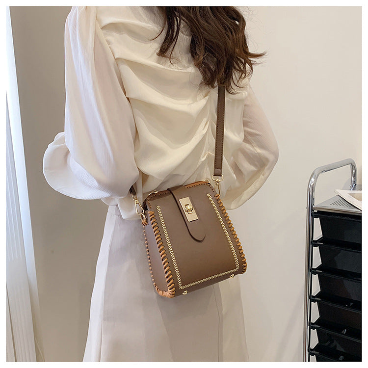 DIY PU Leather Crossbody Bag Kit for Beginners – Handmade Shoulder Bag Sewing Kit with Pre-Cut Materials & Video Tutorial