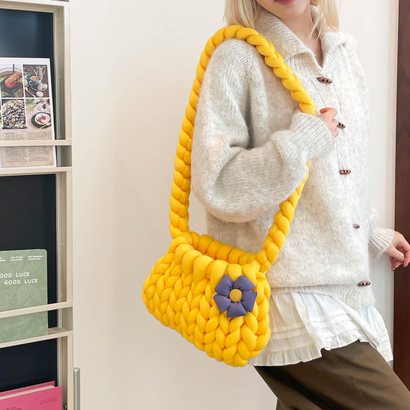 DIY Crochet Shoulder Bag Kit for Beginners – Handmade Yarn Crossbody Purse Craft Set with Tools & Video Tutorial