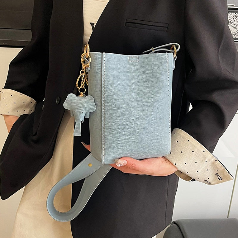 DIY PU Leather Shoulder Bag Kit for Beginners – Handmade Crossbody Purse Sewing Kit with Pre-Cut Leather & Video Tutorial