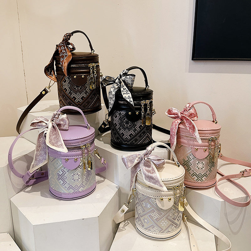DIY PU Leather Bucket Bag Kit for Beginners – Handmade Shoulder & Crossbody Bag Sewing Kit with Pre-Cut Materials and Video Tutorial