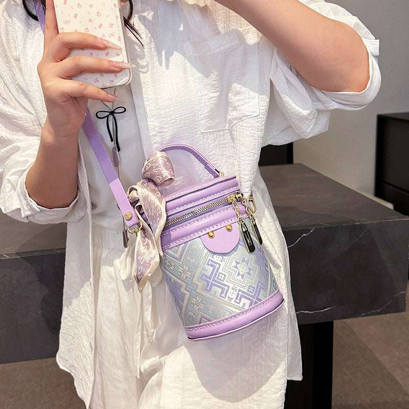 DIY PU Leather Bucket Bag Kit for Beginners – Handmade Shoulder & Crossbody Bag Sewing Kit with Pre-Cut Materials and Video Tutorial