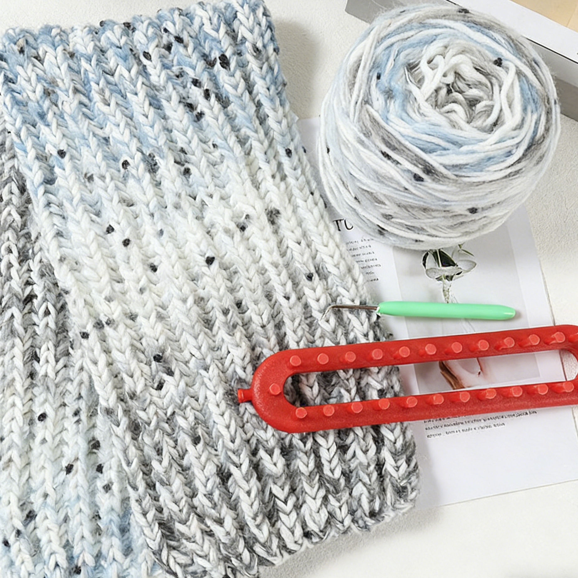 DIY Gradient Scarf Knitting Kit for Beginners – Easy Handmade Rainbow Scarf Set with Video Tutorial & Weaving Tool Included