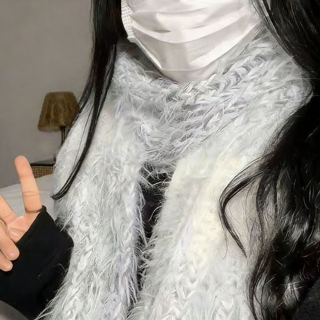 DIY Gradient Fuzzy Scarf Knitting Kit for Beginners – Soft Long Fur Yarn Scarf Craft Set with Video Tutorial