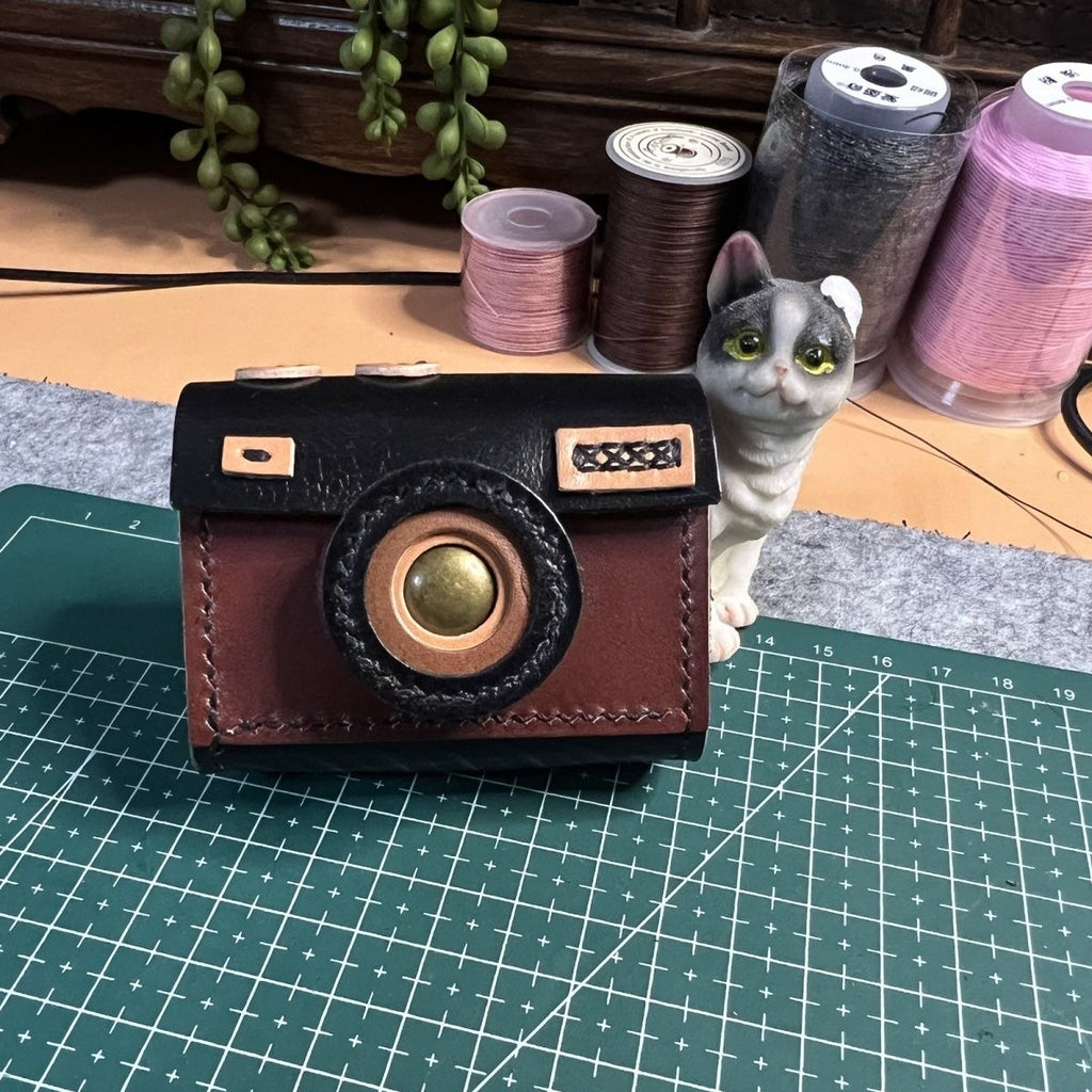 DIY Leather Earphone Case Kit – Handmade Cowhide Keychain Bag Craft Set for Beginners (Video Tutorial Included)