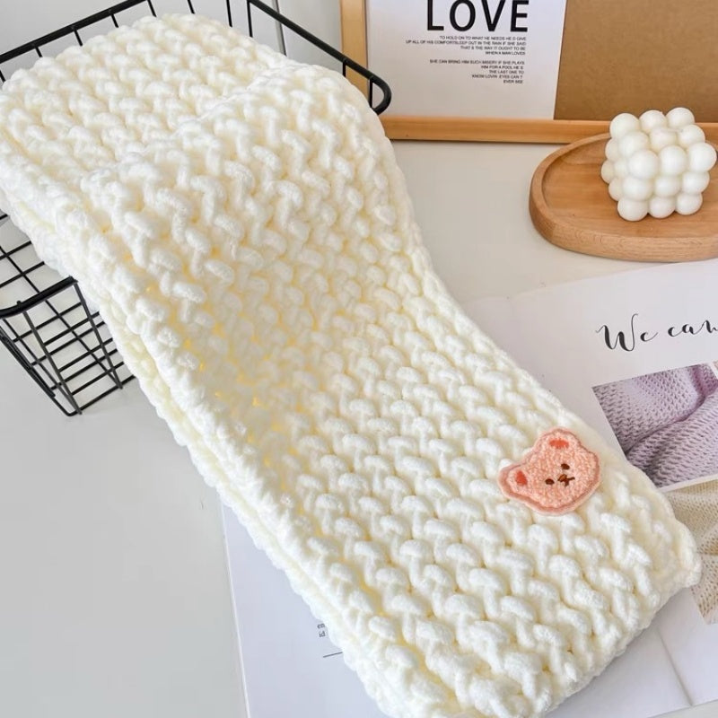 DIY Chunky Soft Yarn Knit Scarf Making Kit, Cute Bear Patch Warm Handmade Winter Scarf Craft Kit Multiple Color Options For Beginners