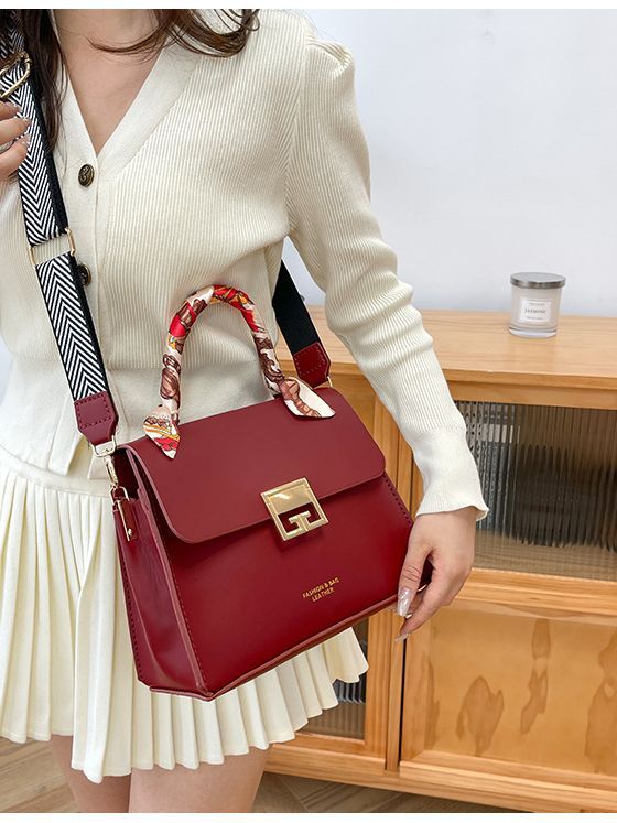 DIY PU Leather Tote Bag Kit for Beginners – Handmade Shoulder & Crossbody Handbag with Video Tutorial, Pre-Cut Materials, Brown/Red White/Red