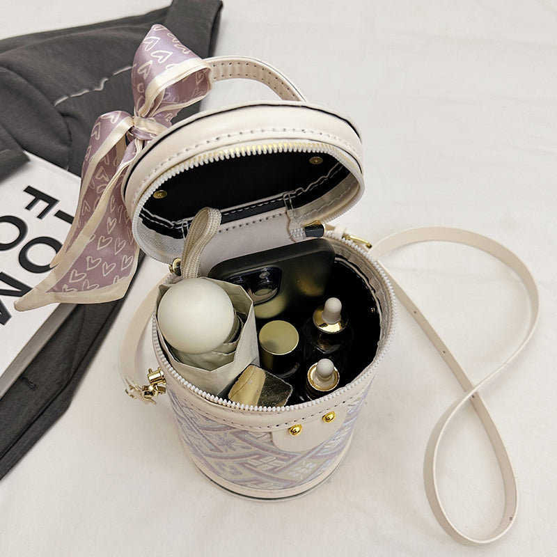 DIY PU Leather Bucket Bag Kit for Beginners – Handmade Shoulder & Crossbody Bag Sewing Kit with Pre-Cut Materials and Video Tutorial