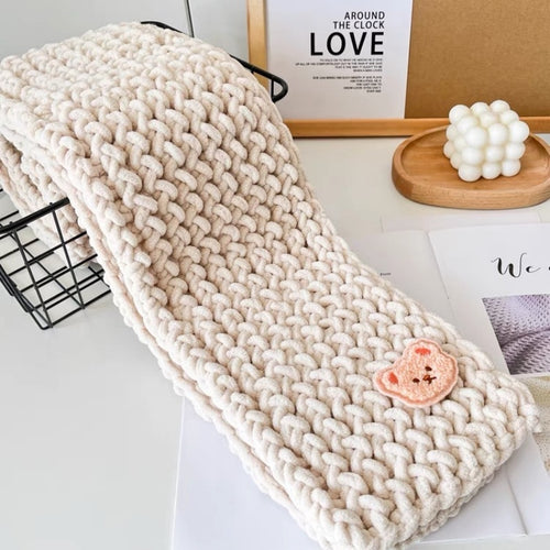 DIY Chunky Soft Yarn Knit Scarf Making Kit, Cute Bear Patch Warm Handmade Winter Scarf Craft Kit Multiple Color Options For Beginners