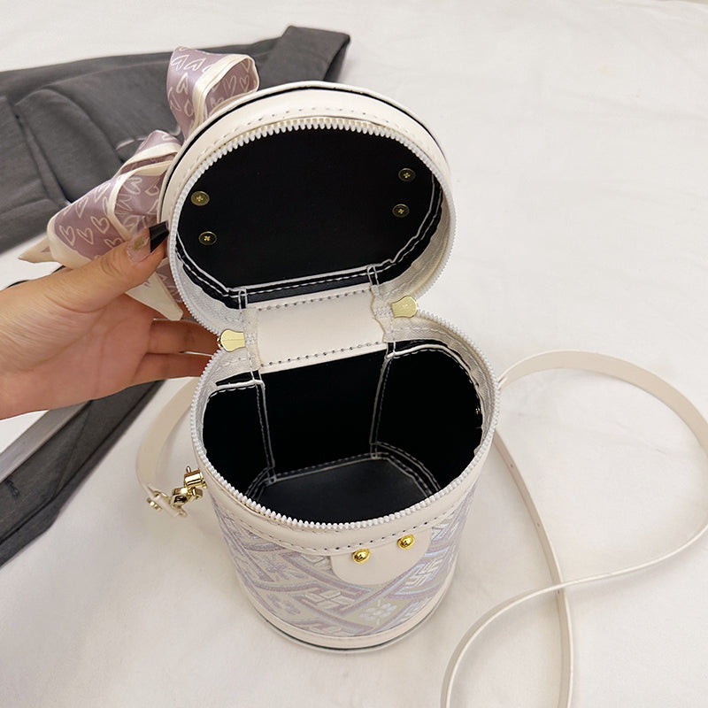 DIY PU Leather Bucket Bag Kit for Beginners – Handmade Shoulder & Crossbody Bag Sewing Kit with Pre-Cut Materials and Video Tutorial