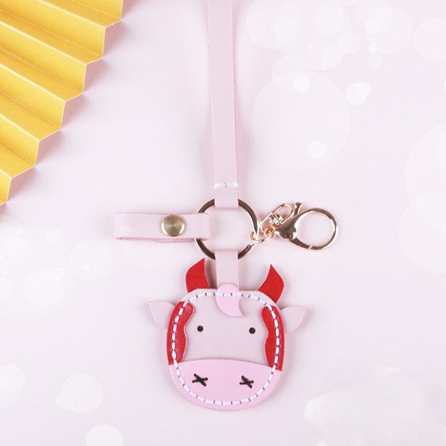 DIY Cow Keychain Craft Kit | Beginner-Friendly Leather Keychain Set | Handmade Cow-Shaped Keyring Gift DIY Sewing Kit