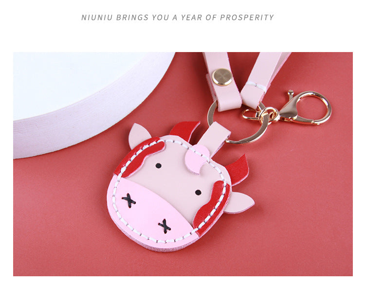 DIY Cow Keychain Craft Kit | Beginner-Friendly Leather Keychain Set | Handmade Cow-Shaped Keyring Gift DIY Sewing Kit