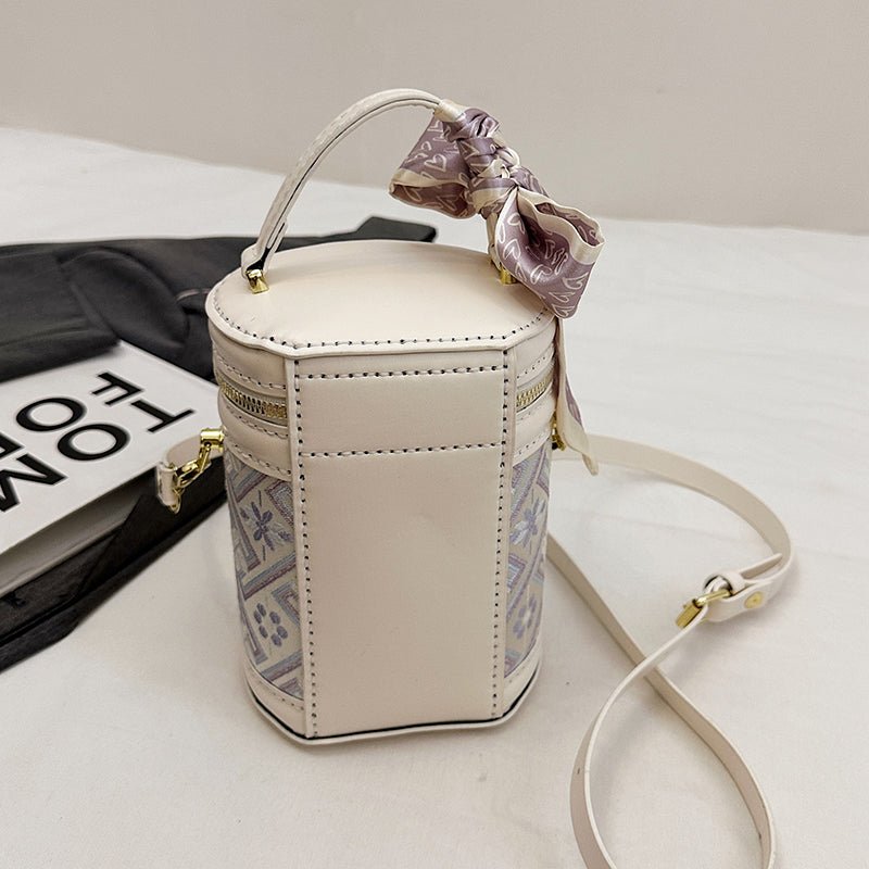 DIY PU Leather Bucket Bag Kit for Beginners – Handmade Shoulder & Crossbody Bag Sewing Kit with Pre-Cut Materials and Video Tutorial