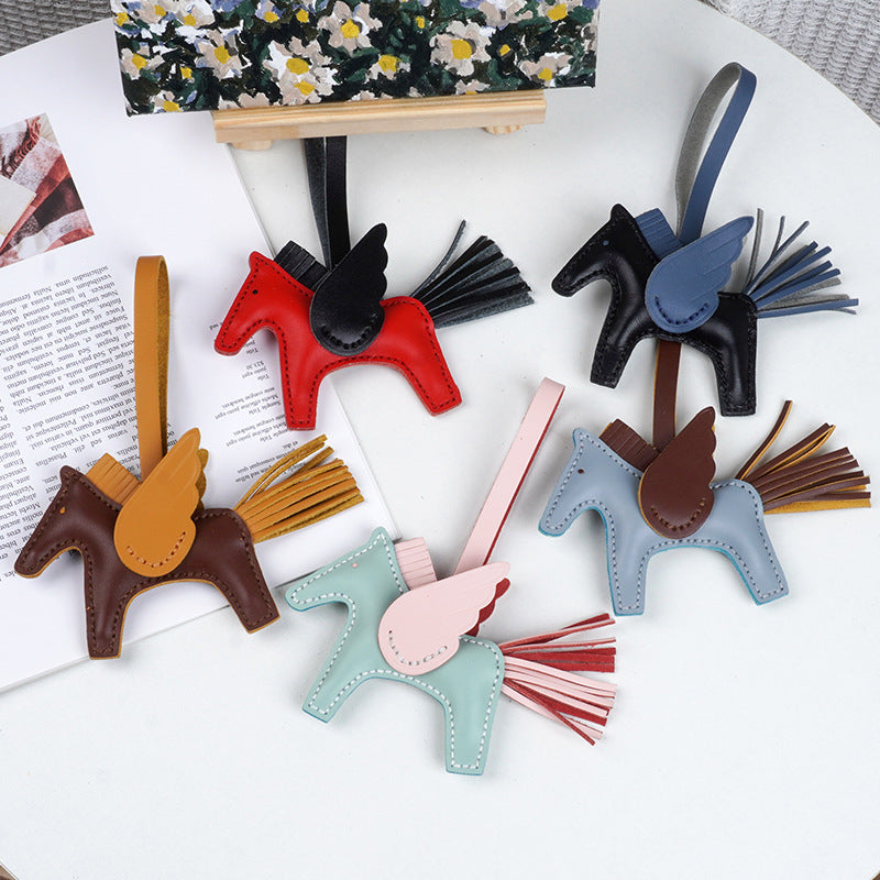 DIY Genuine Leather Pegasus Keychain Kit for Beginners – Handmade Bag Charm, Car Pendant & Key Ring Craft Set with Video Tutorial