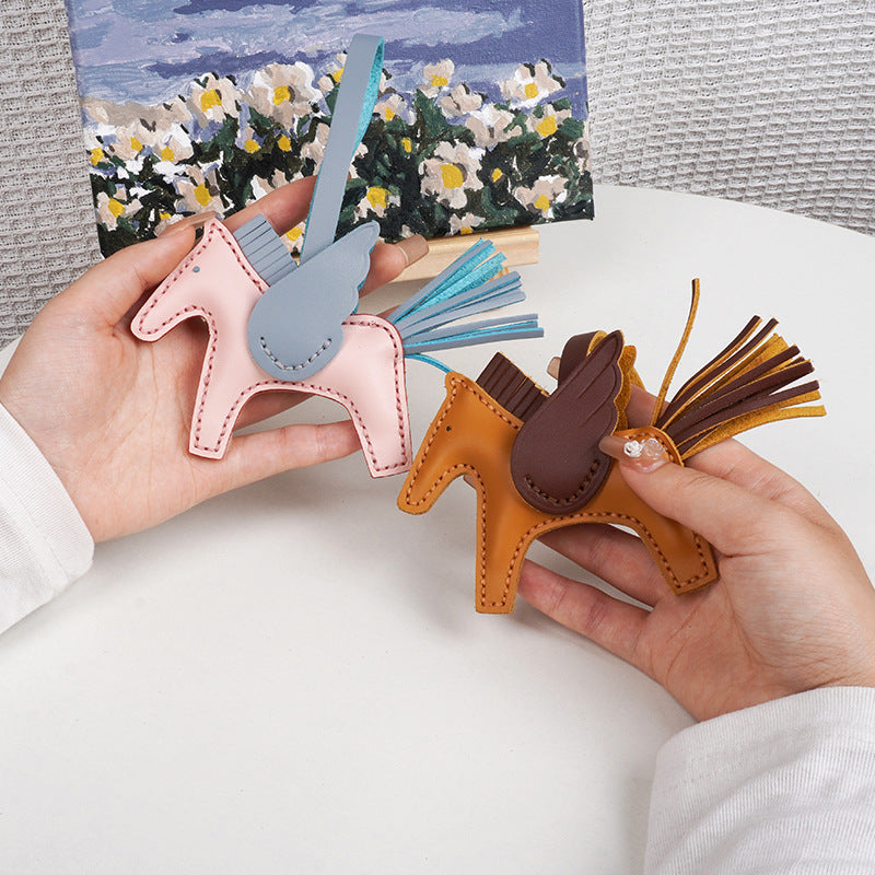 DIY Genuine Leather Pegasus Keychain Kit for Beginners – Handmade Bag Charm, Car Pendant & Key Ring Craft Set with Video Tutorial