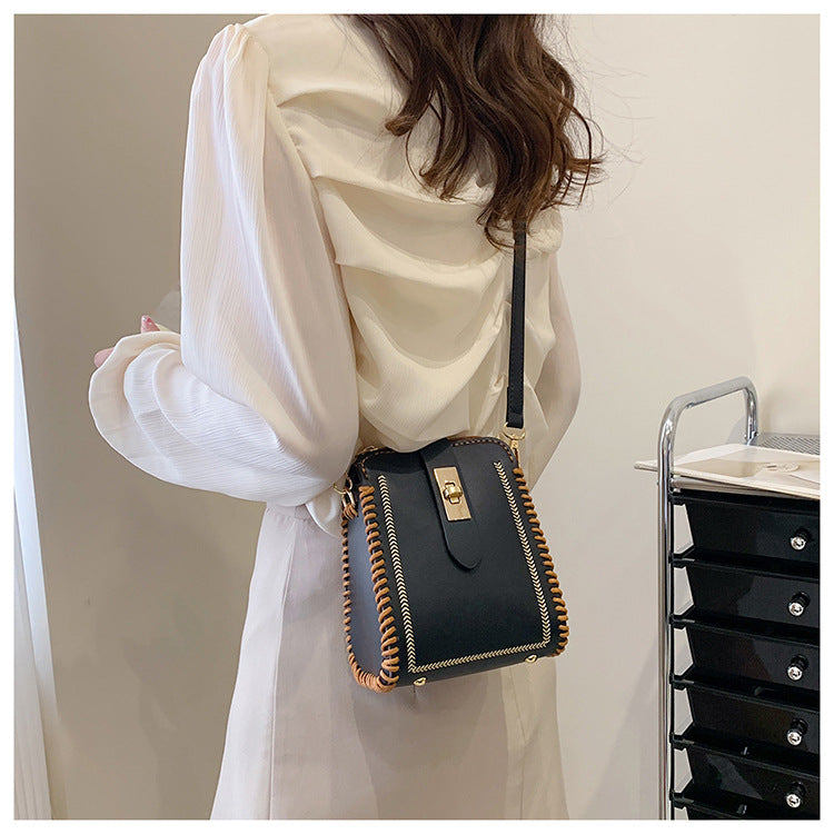 DIY PU Leather Crossbody Bag Kit for Beginners – Handmade Shoulder Bag Sewing Kit with Pre-Cut Materials & Video Tutorial
