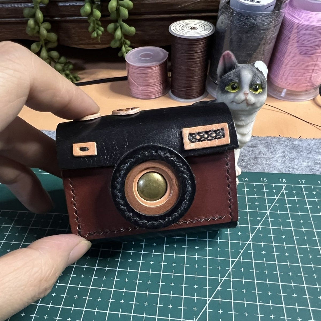 DIY Leather Earphone Case Kit – Handmade Cowhide Keychain Bag Craft Set for Beginners (Video Tutorial Included)