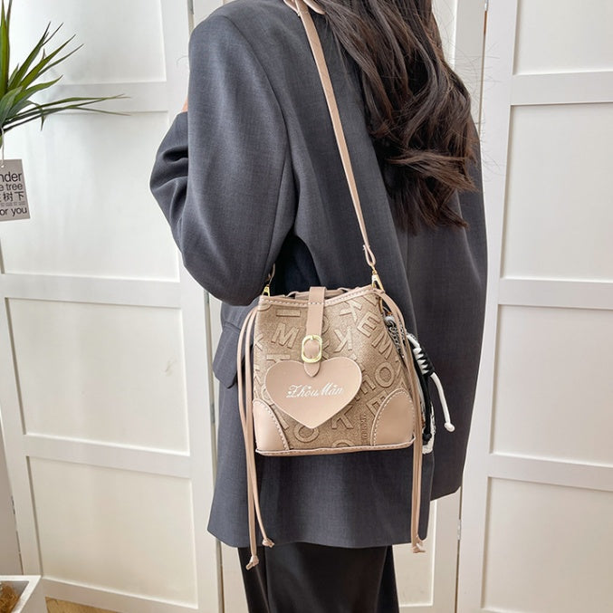 DIY PU Leather Crossbody Bag Kit for Beginners – Handmade Shoulder Bag Sewing Kit with Pre-Cut Leather Pieces & Video Tutorial
