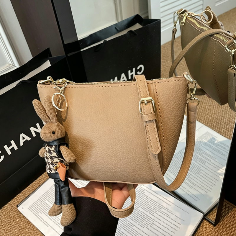 DIY PU Leather Handbag Kit for Beginners | Handmade Crossbody & Shoulder Bag Craft Set with Video Tutorial | Pre-Cut & Pre-Punched Sewing Kit
