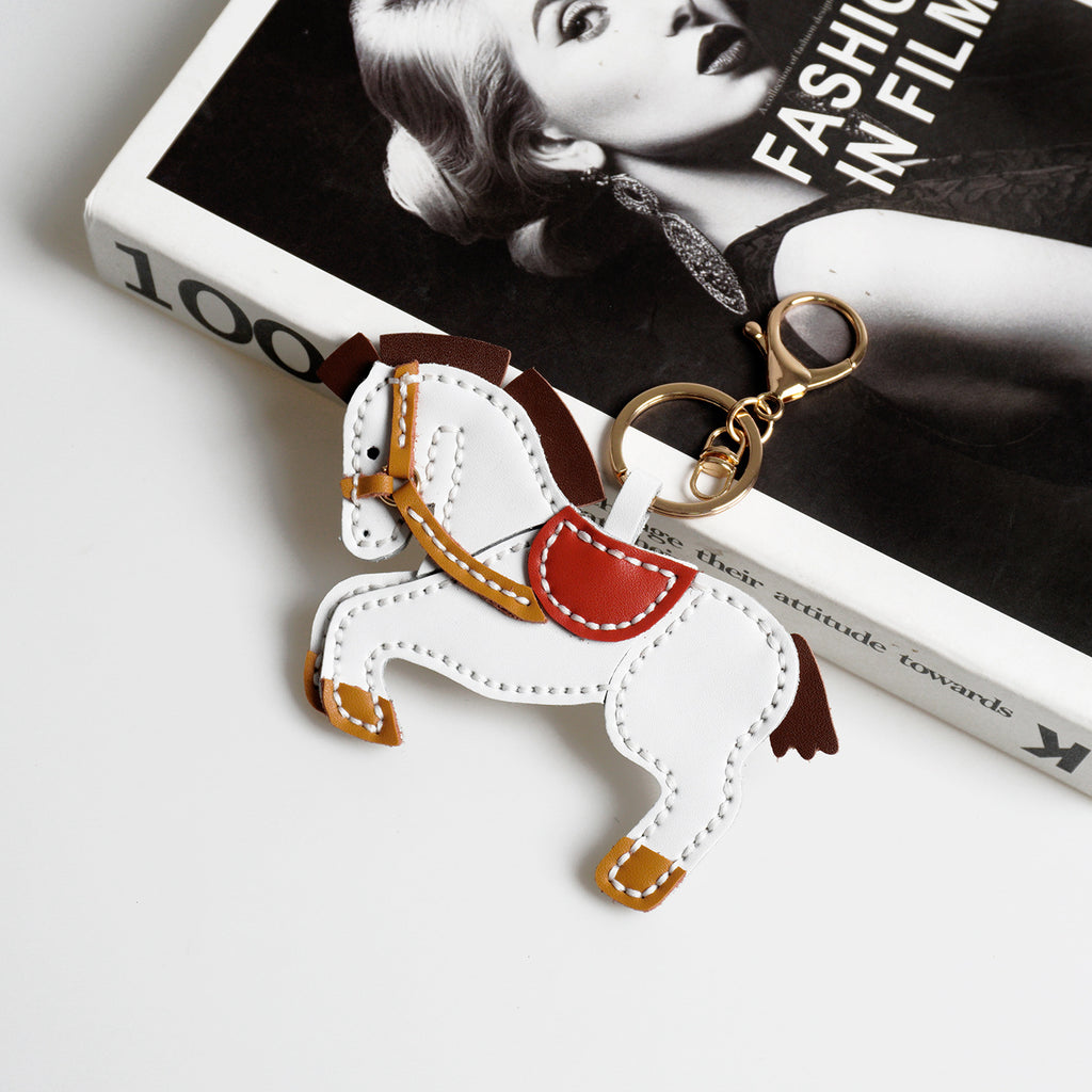 DIY Leather Horse Keychain Kit for Beginners – Handmade Cowhide Bag Charm & Keyring Craft Set with Video Tutorial