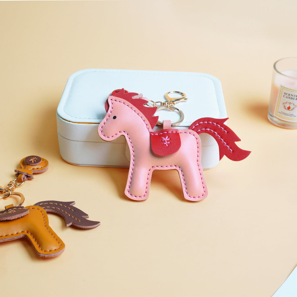 DIY Leather Horse Keychain Kit – Handmade Genuine Leather Craft Set with Video Tutorial (Multicolor)