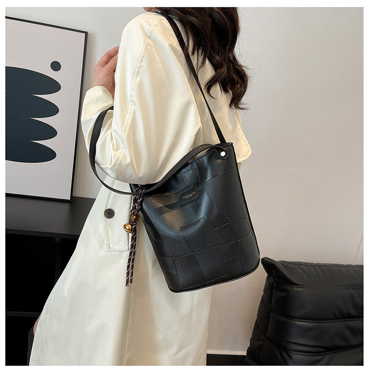 DIY PU Leather Tote Bag Kit for Beginners – Pre-Cut Hand Sewing Handbag with Video Tutorial, Shoulder & Top Handle Bag, Ivory/Khaki/Brown/Black