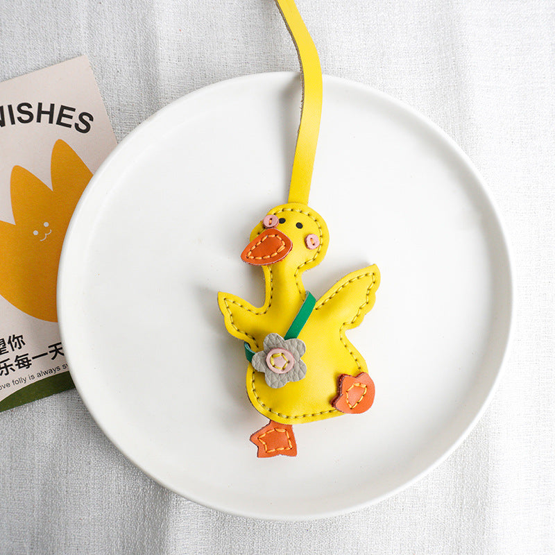 DIY Leather Duck Keychain Kit – Handmade Cute Duck Charm Craft Set in PU & Genuine Leather