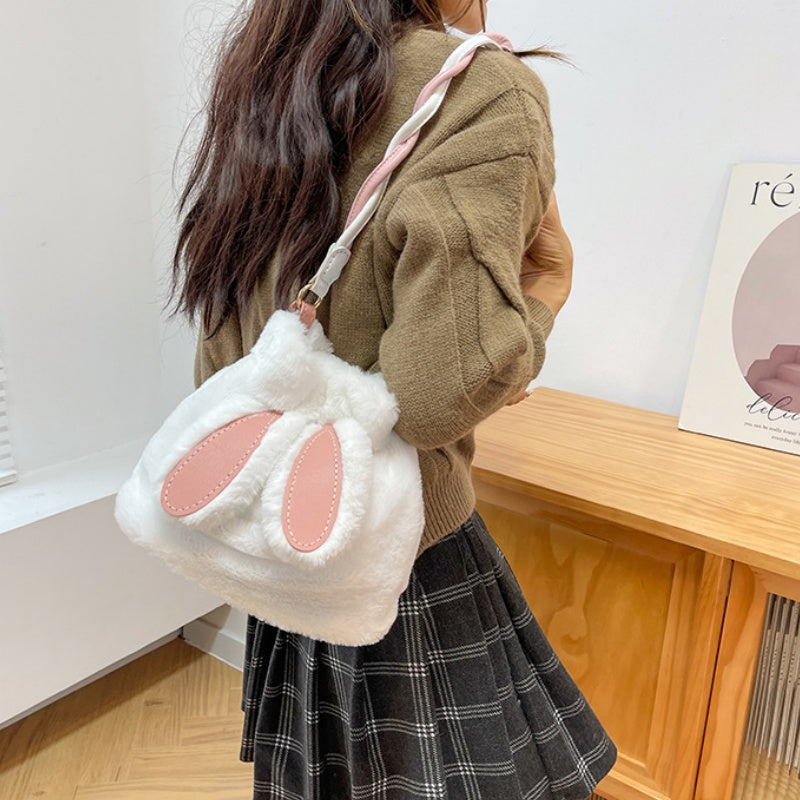 DIY Plush Shoulder Bag Kit – Handmade Fuzzy Tote Bag Craft Kit for Beginners with Video Tutorial (Soft Faux Fur Handbag)