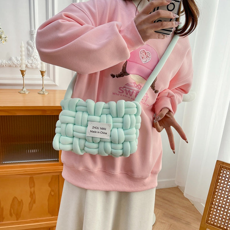 DIY Crochet Shoulder Bag Kit for Beginners | Handmade Soft Yarn Crossbody Bag Craft Set with Video Tutorial