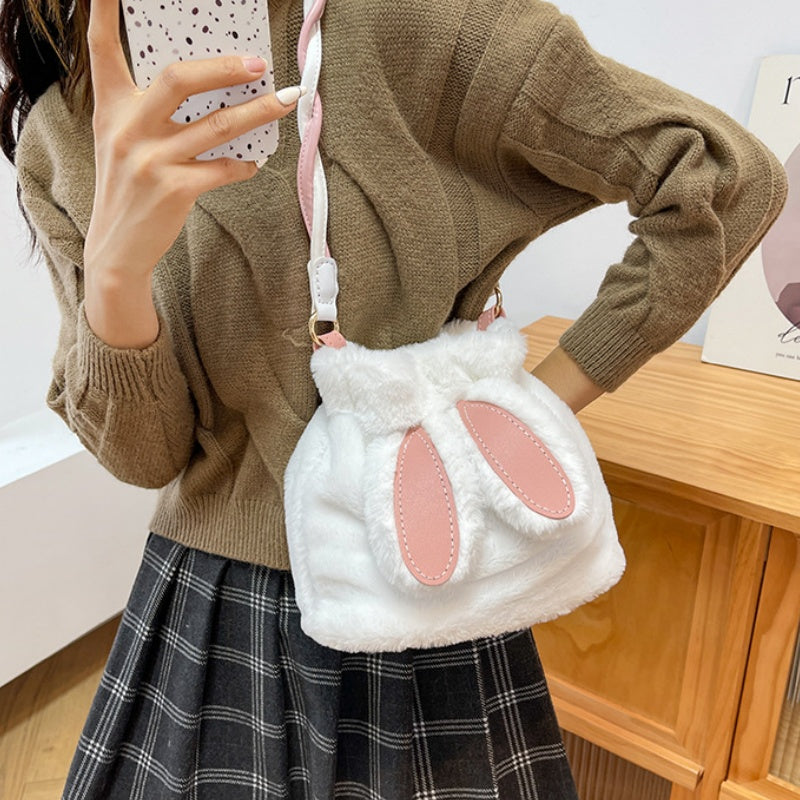 DIY Plush Shoulder Bag Kit – Handmade Fuzzy Tote Bag Craft Kit for Beginners with Video Tutorial (Soft Faux Fur Handbag)