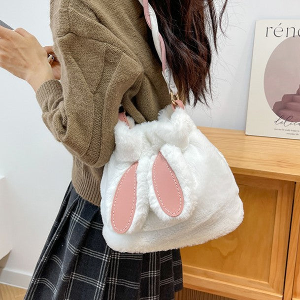 DIY Plush Shoulder Bag Kit – Handmade Fuzzy Tote Bag Craft Kit for Beginners with Video Tutorial (Soft Faux Fur Handbag)