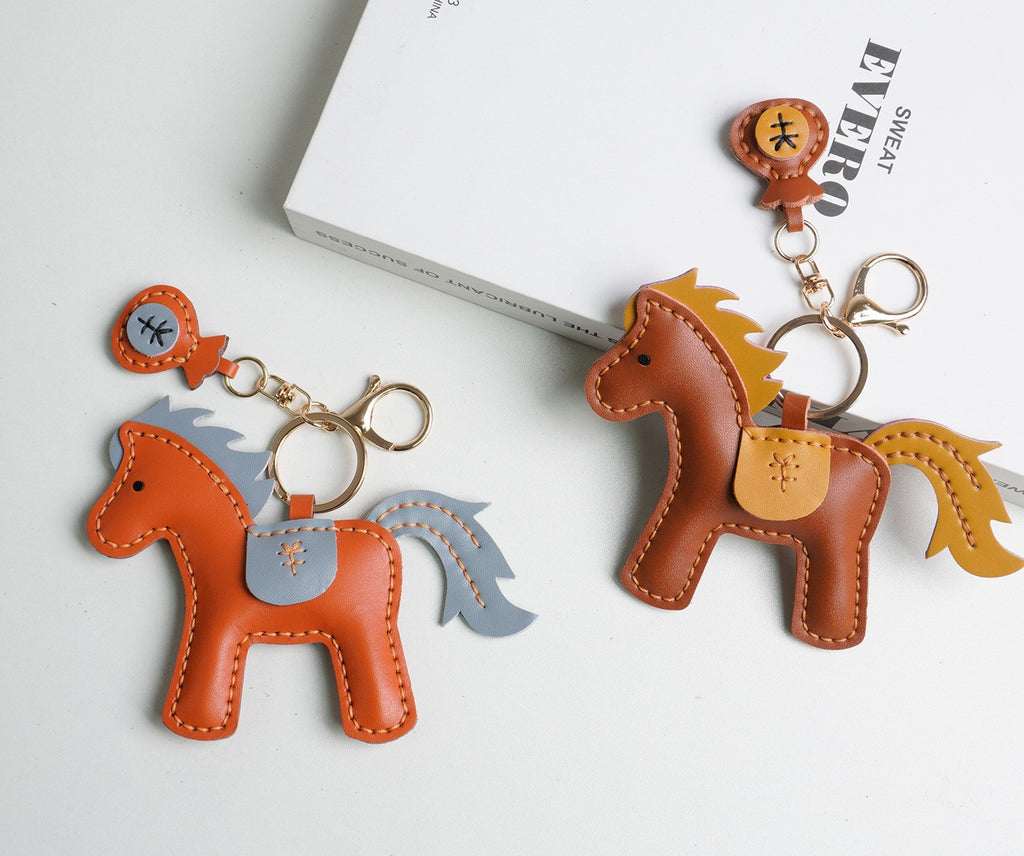 DIY Leather Horse Keychain Kit – Handmade Genuine Leather Craft Set with Video Tutorial (Multicolor)