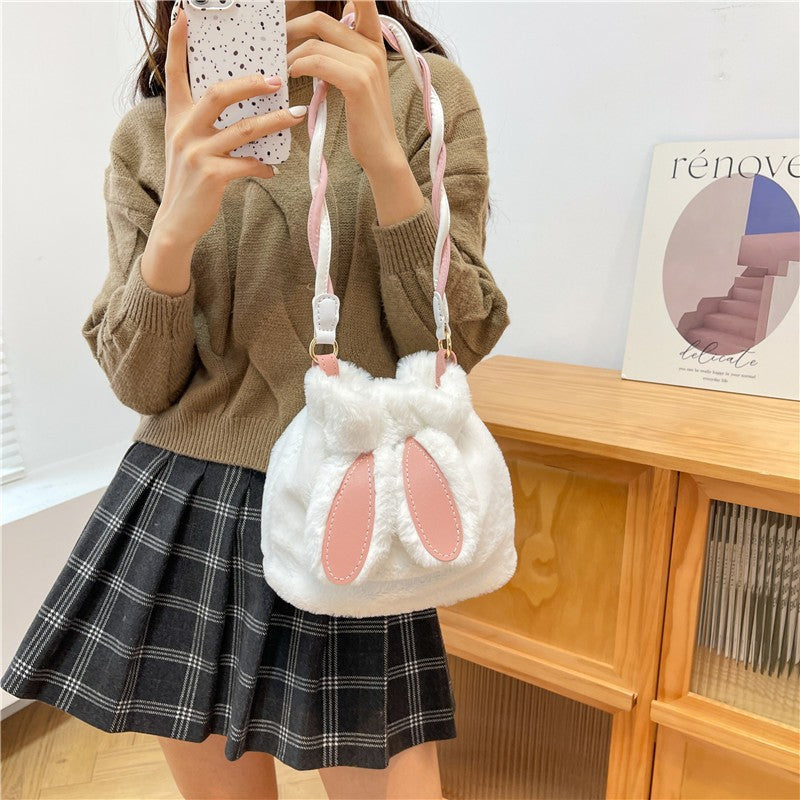 DIY Plush Shoulder Bag Kit – Handmade Fuzzy Tote Bag Craft Kit for Beginners with Video Tutorial (Soft Faux Fur Handbag)