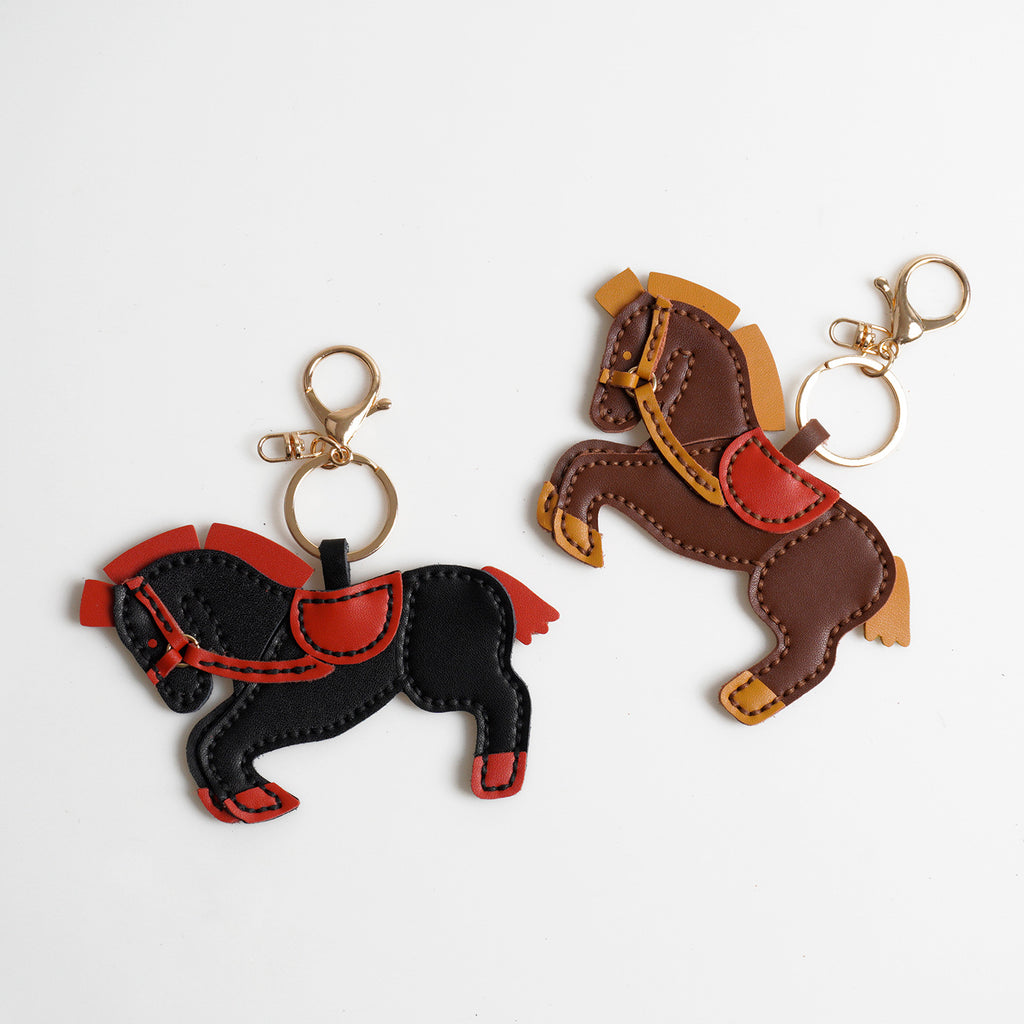 DIY Leather Horse Keychain Kit for Beginners – Handmade Cowhide Bag Charm & Keyring Craft Set with Video Tutorial