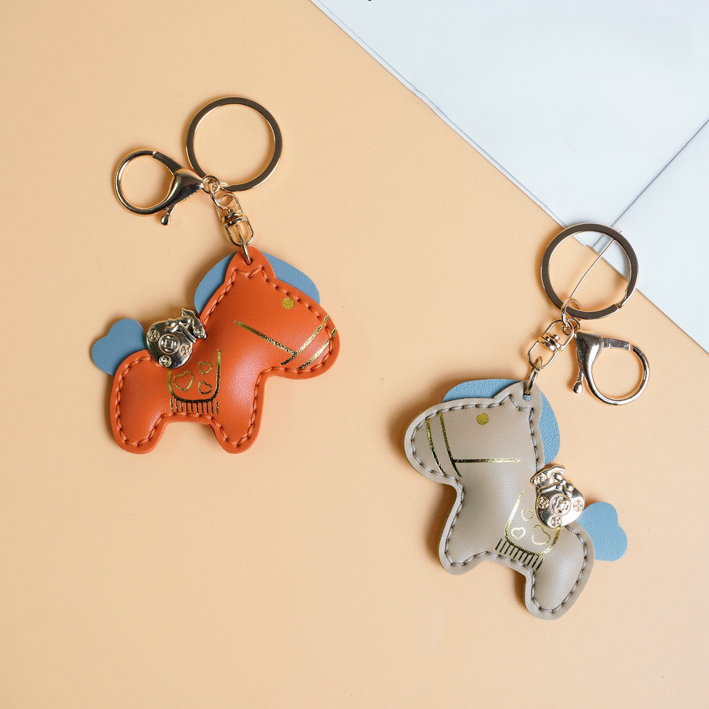DIY Horse Keychain Craft Kit | Beginner-Friendly Handmade PU Leather Keychain Set | 8-Min Easy Sewing Gift Kit