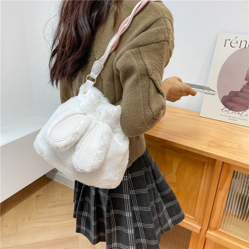 DIY Plush Shoulder Bag Kit – Handmade Fuzzy Tote Bag Craft Kit for Beginners with Video Tutorial (Soft Faux Fur Handbag)