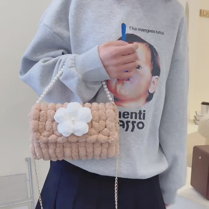 DIY Crochet Shoulder Bag Kit for Beginners – Handmade Yarn Crossbody Purse with Video Tutorial